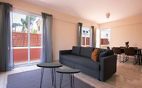 Phaedrus Living: Universal City Flat Alina
